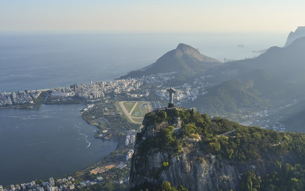 Viagem ao Rio de Janeiro — Cristo Redentor e vista aérea da cidade maravilhosa